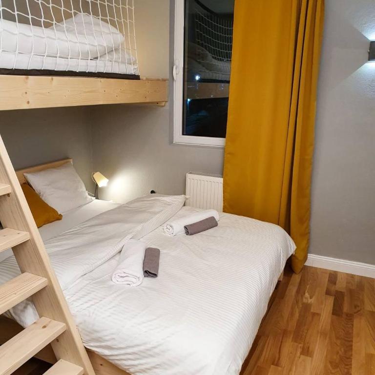 NEST - Triple Room with View - 1