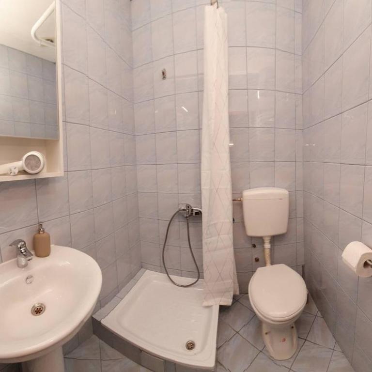 NEST - Triple Room with View - 10