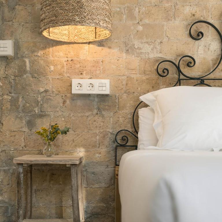Casa de la Romanilla - Two-Bedroom Apartment - 10