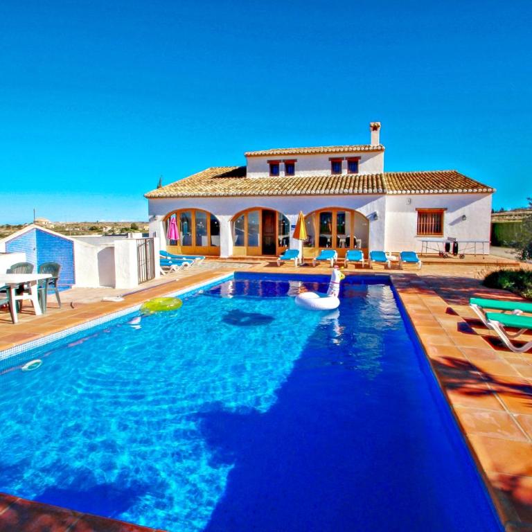 Finca Pepa - beautiful little house in pretty grounds with lovely views in Benissa - Casa de 5 dormitorios - 6