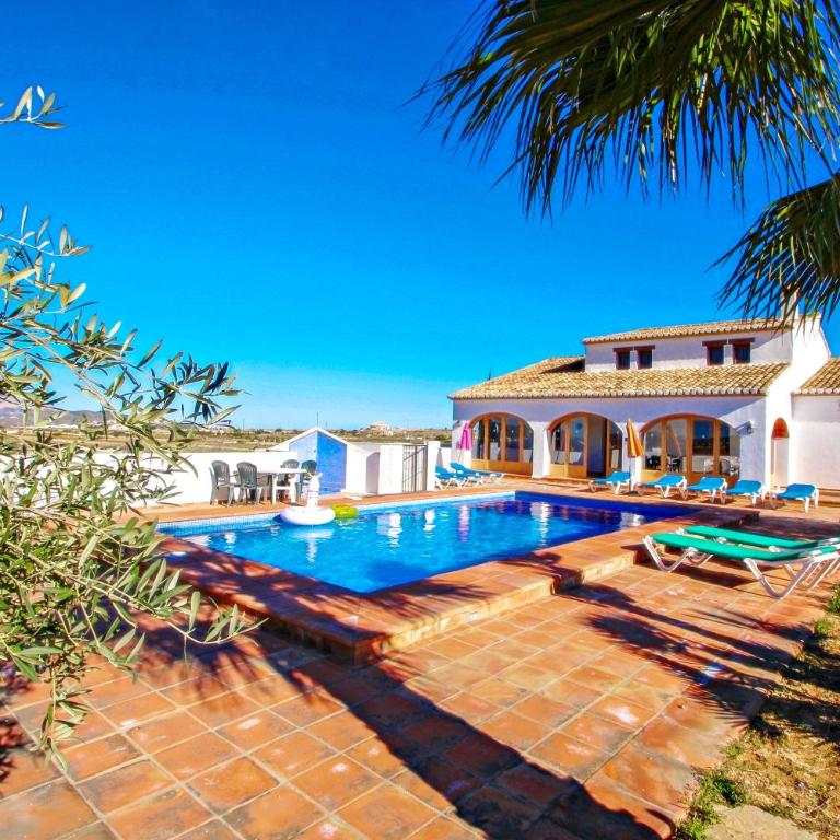 Finca Pepa - beautiful little house in pretty grounds with lovely views in Benissa - Casa de 5 dormitorios - 2