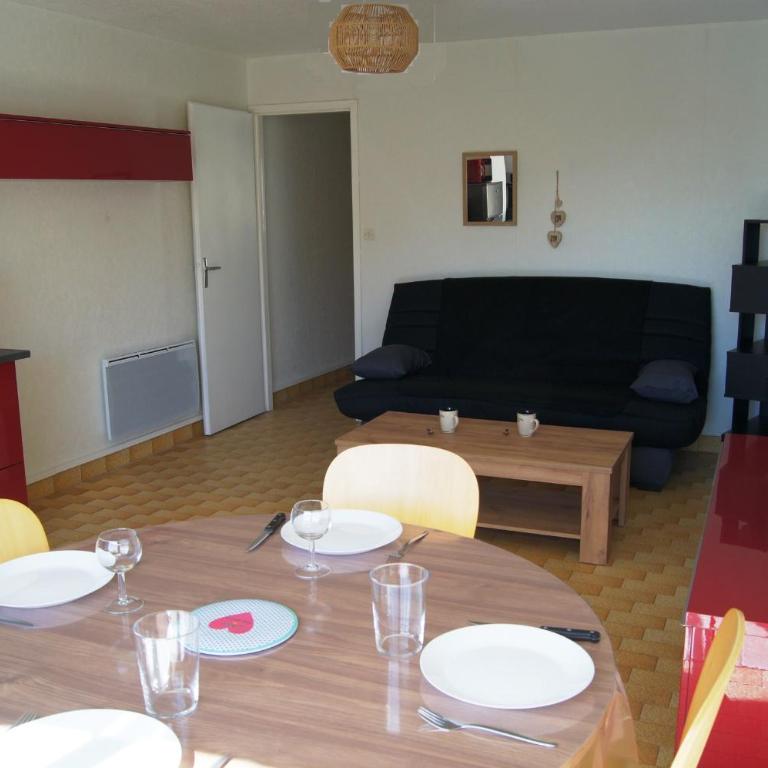 Lara 5 - Grand T2 sans vis-à-vis Parking - Près centre-port, île des Loisirs, plage Richelieu - Appartement 1 Chambre - 18