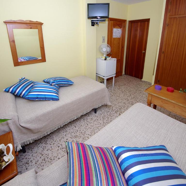 Hostal Azahara - Habitación Doble - 2 camas - 4