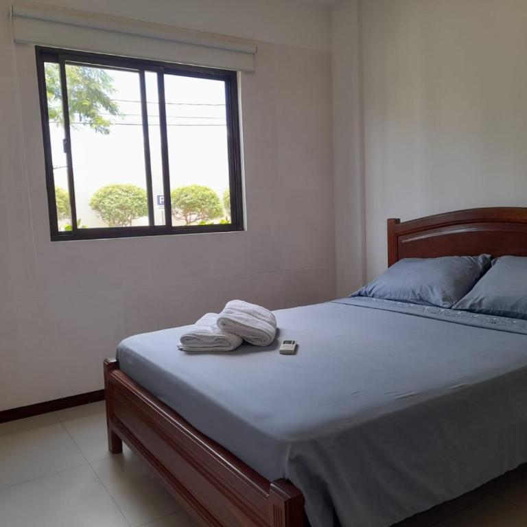 Departamento Planta Baja con parqueo en Condominio - Apartamento de 3 dormitorios - 8