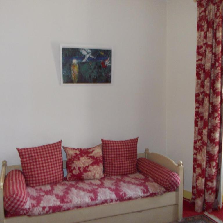 Hotel Marcellin - Chambre Triple (2 Adultes & 1 Enfant) - 2