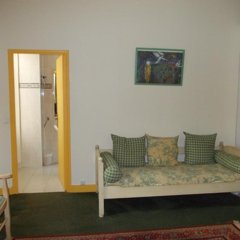 Hotel Marcellin - Chambre Triple (2 Adultes & 1 Enfant) - 7