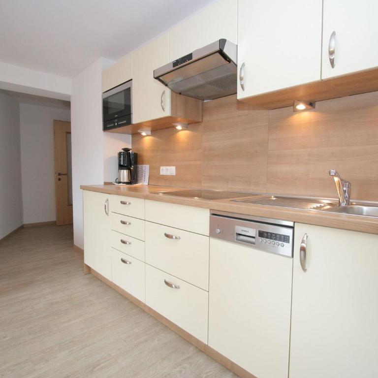 Apartment in Uderns near Ski Lift Hochzillertal - Apartment mit 2 Schlafzimmern - 7