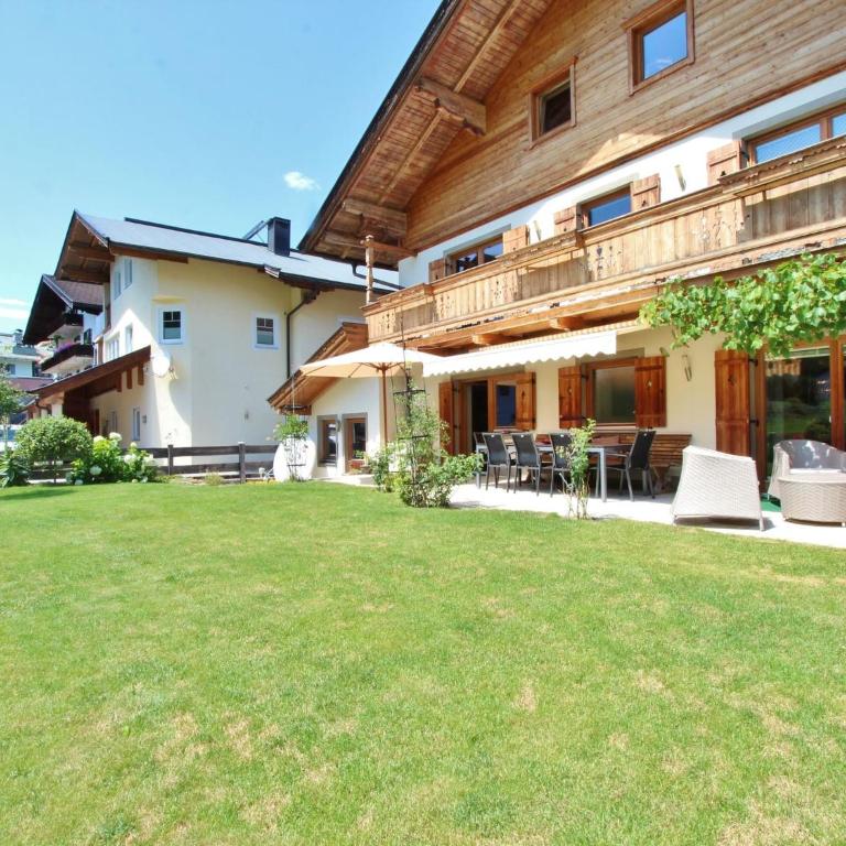 Chalet in Ellmau near Ski Lift - Superior Chalet - 1