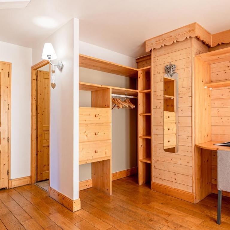Madame Vacances Les Chalets de l'Altiport - Chalet 5 Chambres (12 Adultes) - 5