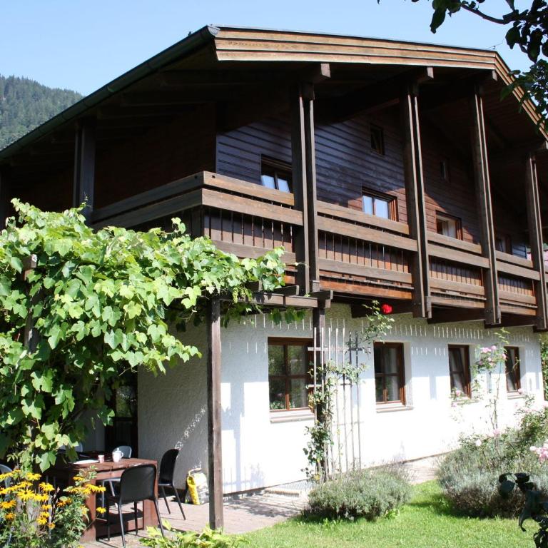 Country House Goldegg near Ski Slopes - Maison de Vacances 4 Chambres - 1
