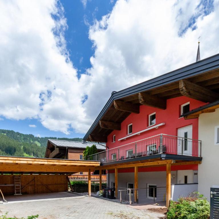 Chalet in Krimml near Zillertal Slopes - Ferienhaus mit 4 Zimmern - 5