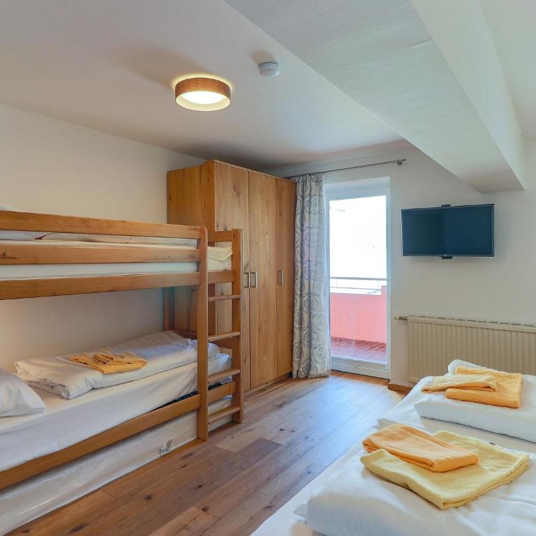 Chalet in Krimml near Zillertal Slopes - Ferienhaus mit 4 Zimmern - 16