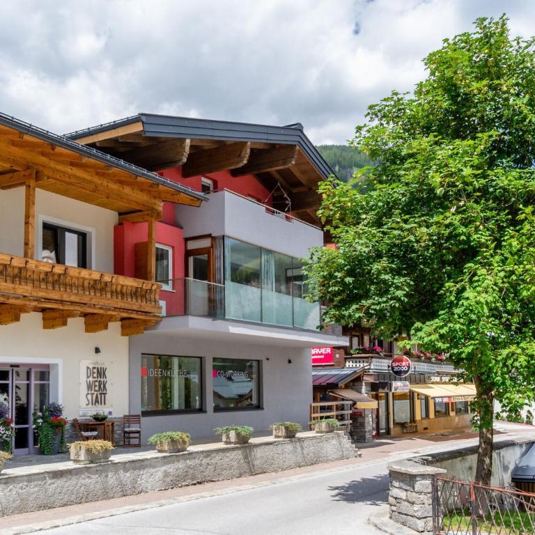 Chalet in Krimml near Zillertal Slopes - Ferienhaus mit 4 Zimmern - 6