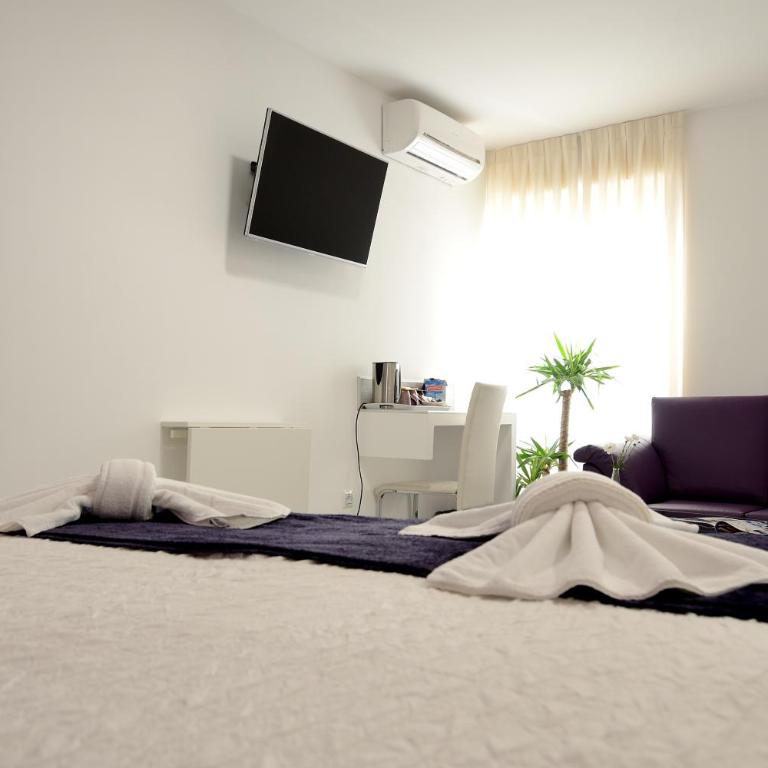 Hostal Alexis Madrid - Premium Double Room - 7