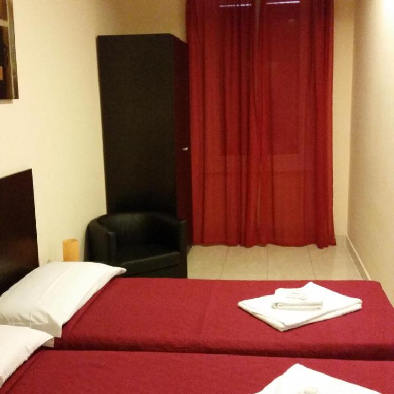 Hostel Mosaic - Camera Doppia con Letti Singoli con Bagno Privato - 7