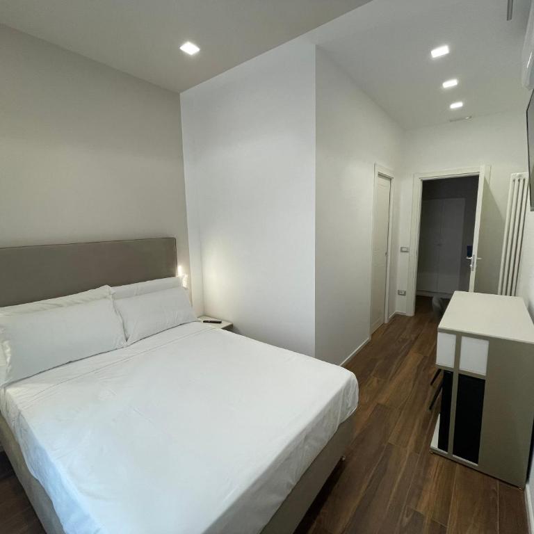 AngelicaHome Roma - Small Double Room - 15