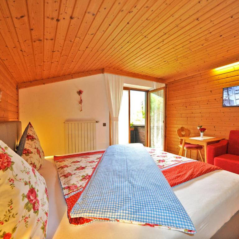 Haus Hasslacher - Two-Bedroom Apartment - 10