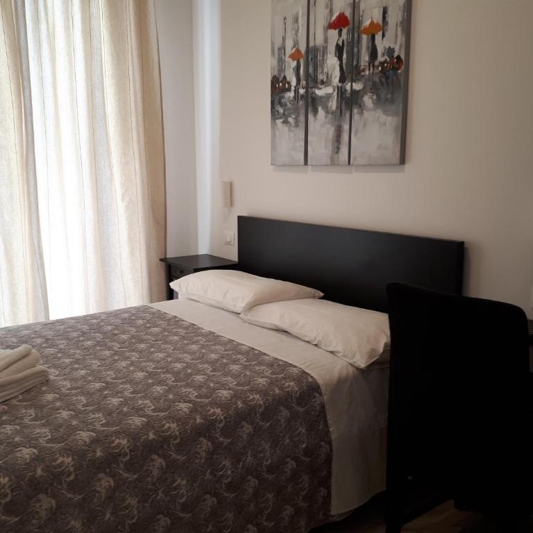 SoleLuna Fiera 6 Rooms - Single Room with Private Bathroom - 1
