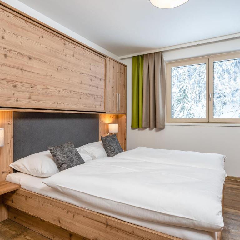 Chalet in Saalbach near Ski Lift - Chalet mit 2 Schlafzimmern - 4