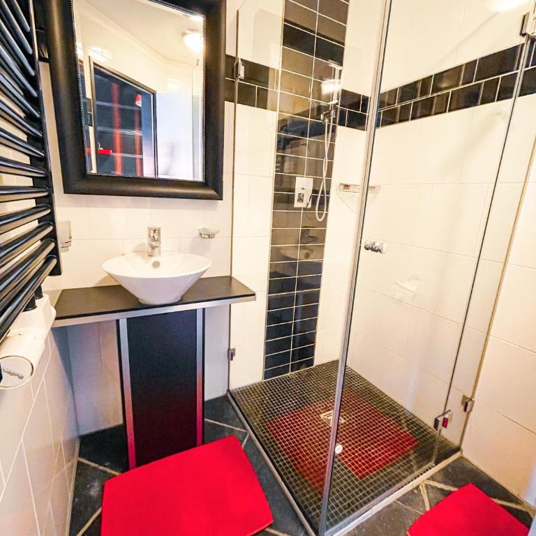 Design Hotel ALPENLIEBE - - - - Boutique-Flair - - - - - Standard Zweibettzimmer - 10