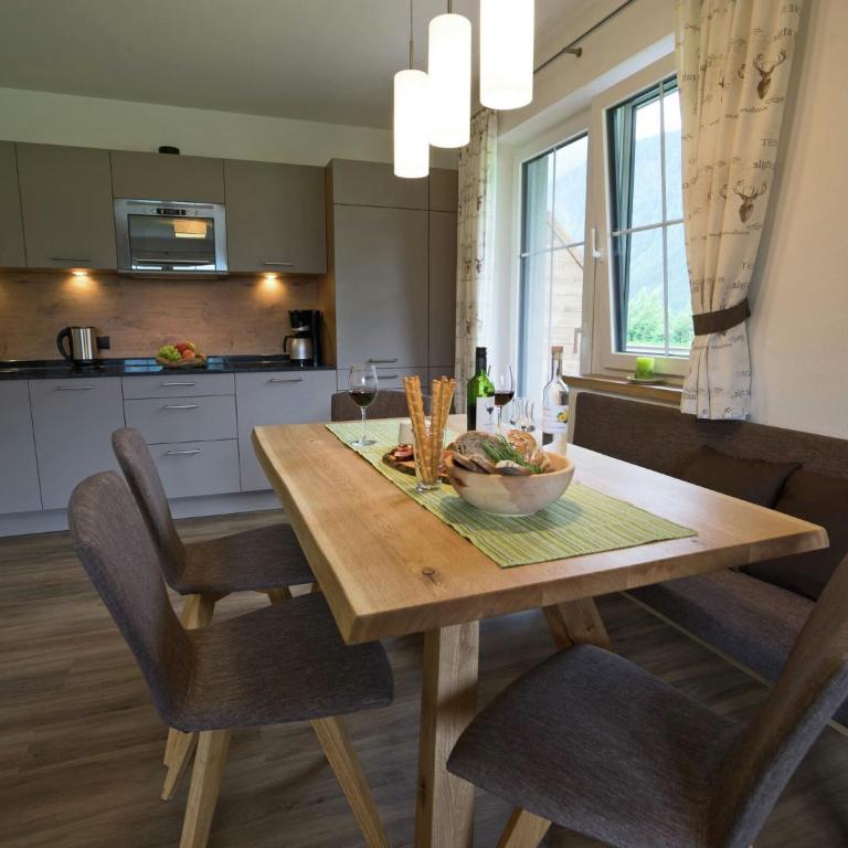Apartment in Mayrhofen near Ski Lifts - Two-Bedroom Apartment - 2