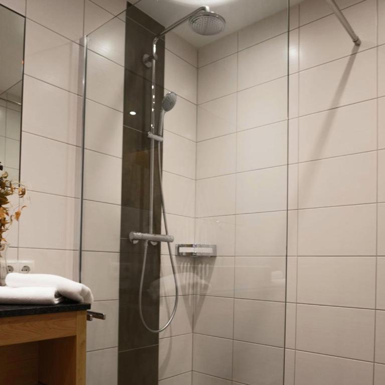 Apartment in Mayrhofen near Ski Lifts - Two-Bedroom Apartment - 18