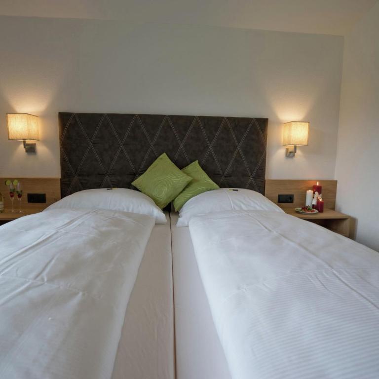 Apartment in Mayrhofen near Ski Lifts - Two-Bedroom Apartment - 14