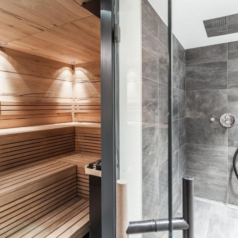 Luxury Chalet Gaschurn near Ski Lift - Superior Chalet - 5
