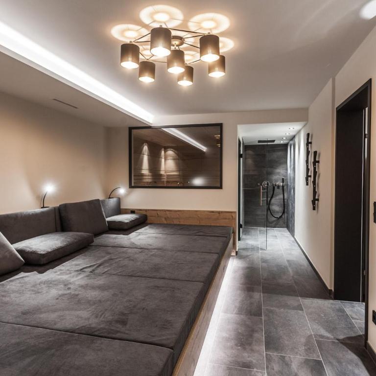 Luxury Chalet Gaschurn near Ski Lift - Superior Chalet - 6