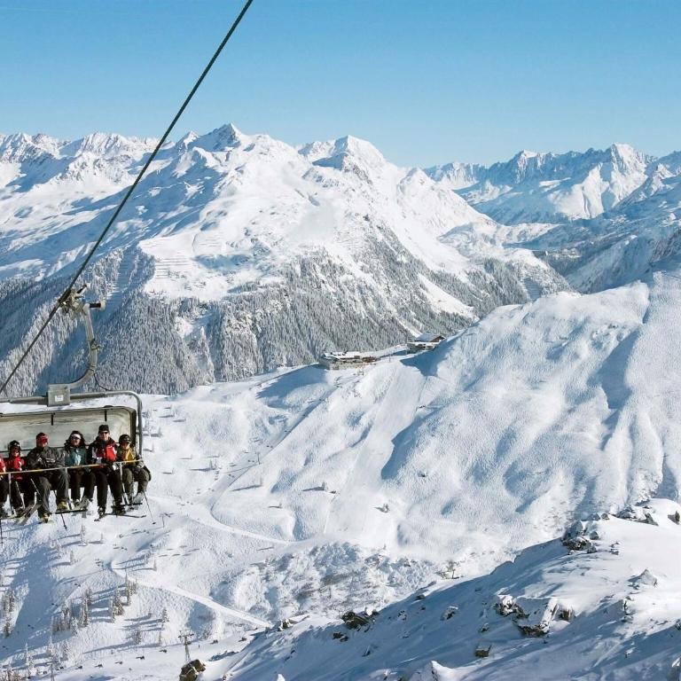 Luxury Chalet Gaschurn near Ski Lift - Superior Chalet - 27