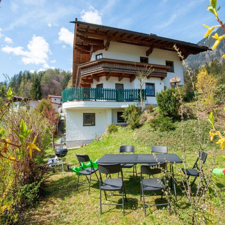 Apartment in Mayrhofen near Penkenbahn Cable Car - Two-Bedroom Apartment - 5