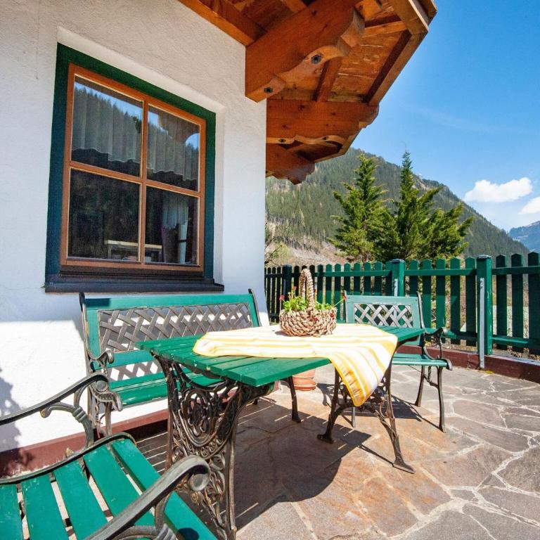 Apartment in Mayrhofen near Penkenbahn Cable Car - Two-Bedroom Apartment - 4