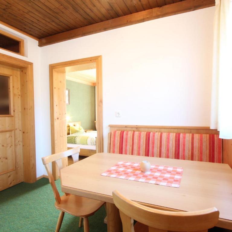 Chalet in Austria near Ski Slopes - Apartment mit 1 Schlafzimmer - 2