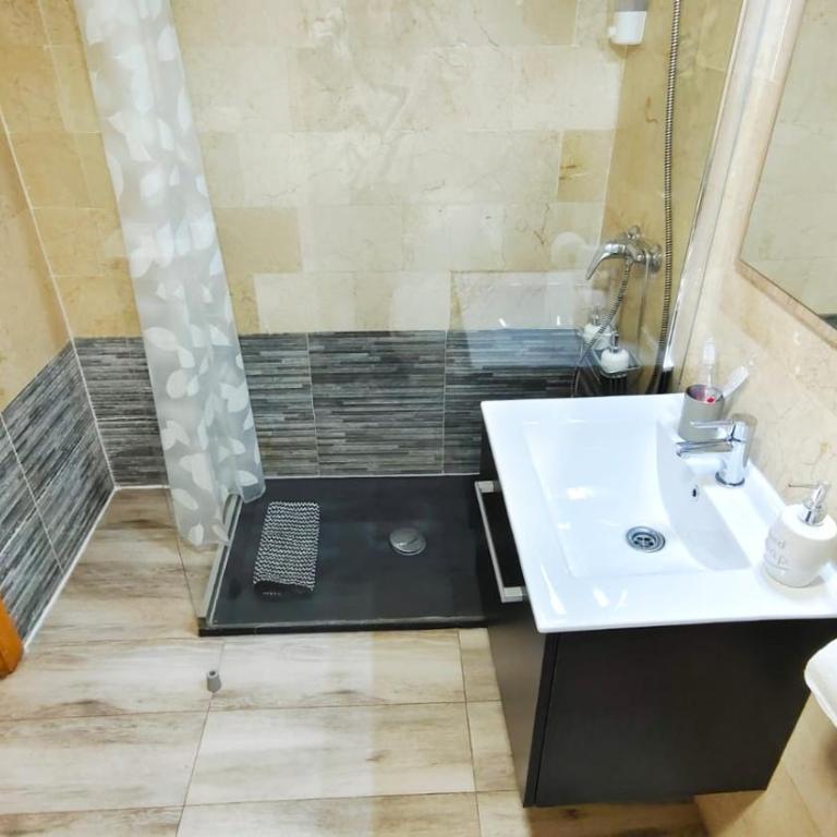 Hola Madrid Alojamiento Temporal - One-Bedroom Apartment - 14