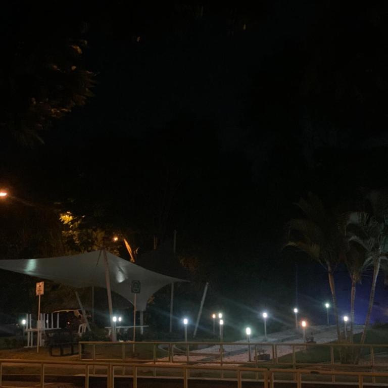 Apartamento amoblado nuevo - Apartamento con vistas a la piscina - 83