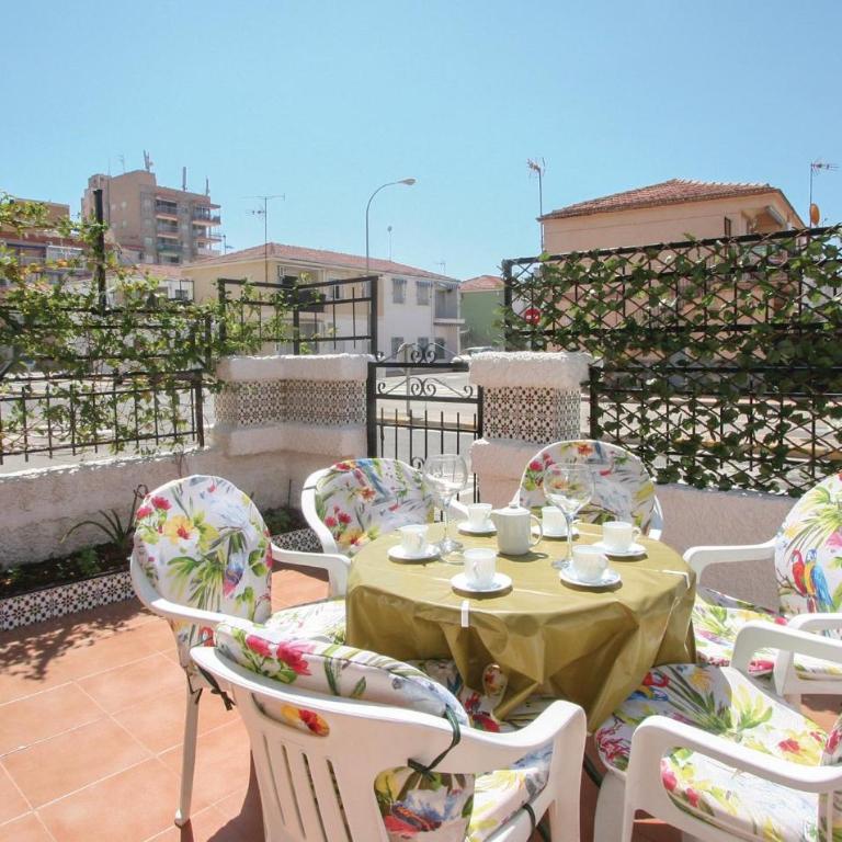 3 Bedroom Lovely Home In Santa Pola - Casa Vacacional de 3 dormitorios - 10