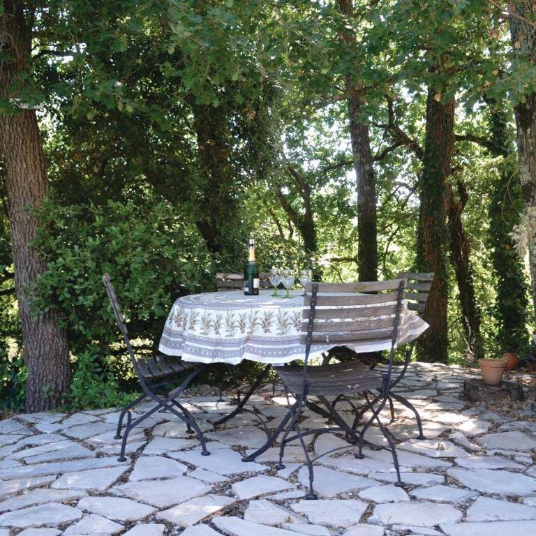 1 Bedroom Amazing Apartment In Lorgues - One-Bedroom Apartment - 12
