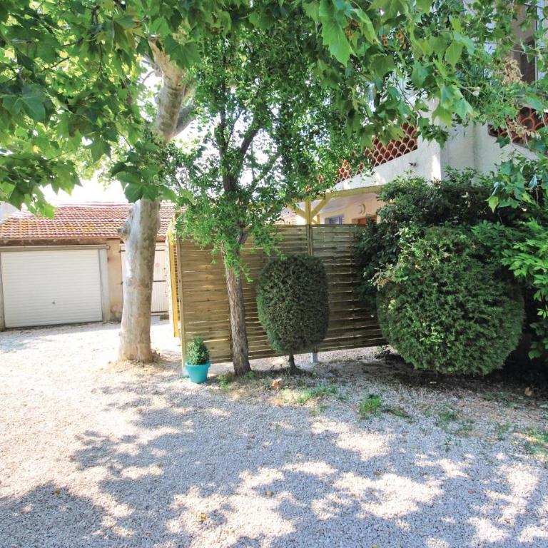 Cozy Apartment In Six Fours Les Plages - Appartamento con 2 Camere da Letto - 8