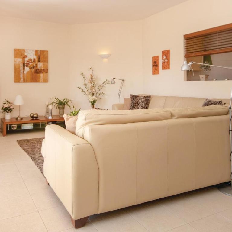 2 Bedroom Awesome Apartment In Benalmadena - Apartamento de 2 dormitorios - 2