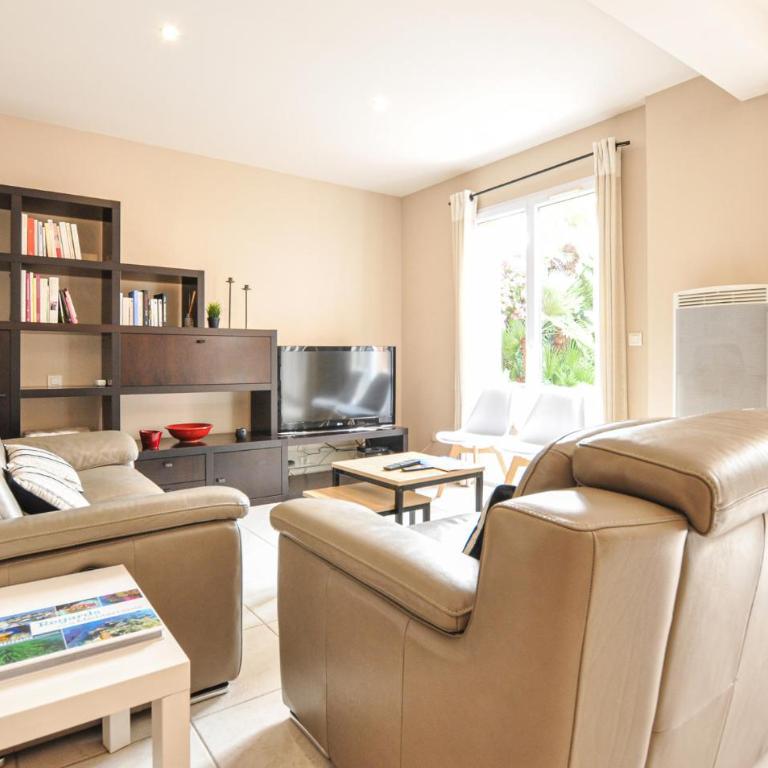3 Bedroom Lovely Home In Le Lavandou - Maison de Vacances 3 Chambres - 3