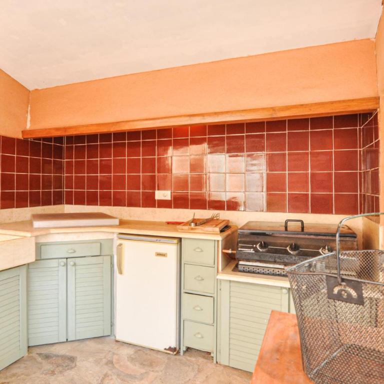 3 Bedroom Lovely Home In Le Lavandou - Maison de Vacances 3 Chambres - 8