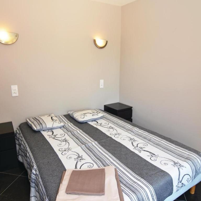 Nice Home In Le Grau D'agde - Maison de Vacances 4 Chambres - 23