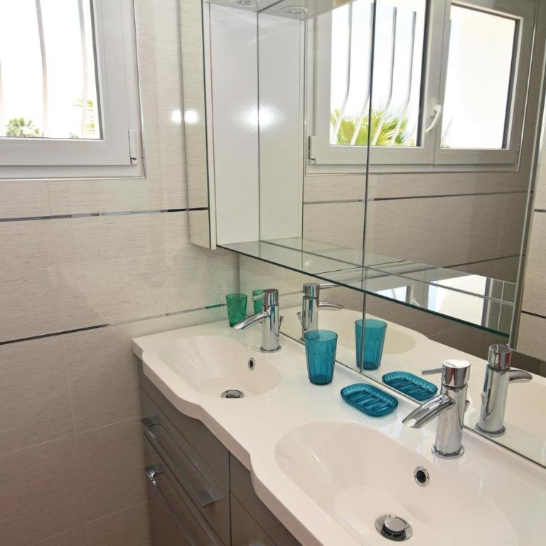 Nice Home In Le Grau D'agde - Maison de Vacances 4 Chambres - 26