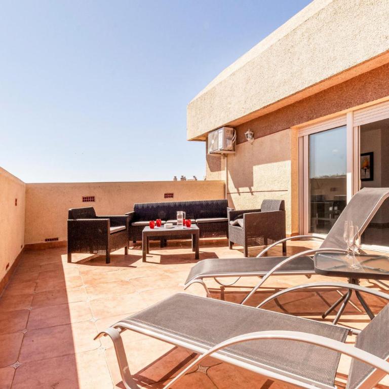 Beach Front Apartment In Torrox Costa With Wifi - Apartamento de 2 dormitorios - 6