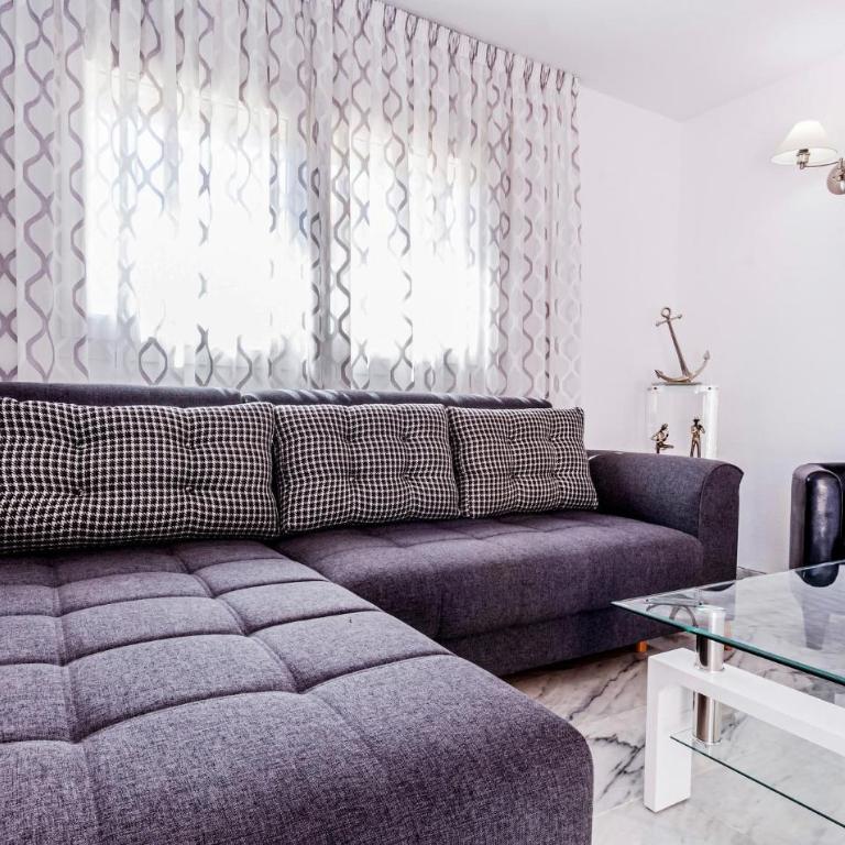Beach Front Apartment In Torrox Costa With Wifi - Apartamento de 2 dormitorios - 15