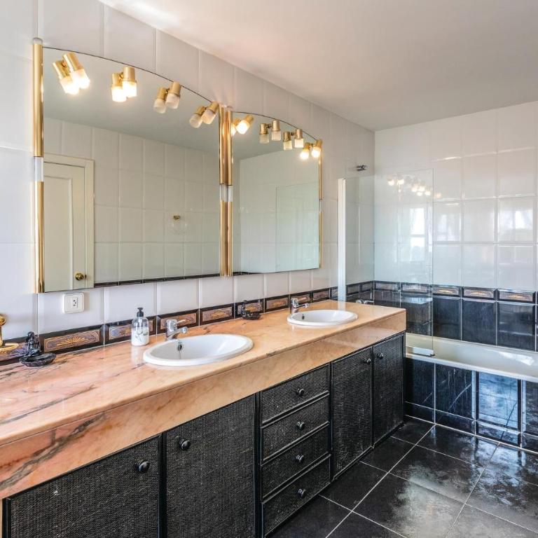 Nice Home In Sant Feliu De Guíxols - Casa de 4 dormitorios - 9