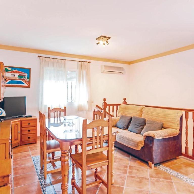 Awesome Home In Frigiliana - Casa Vacacional de 3 dormitorios - 2
