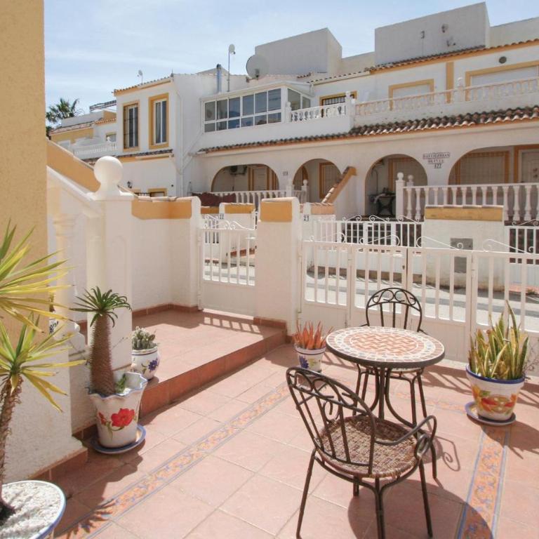 Beautiful Home In Santa Pola - Casa Vacacional de 3 dormitorios - 9