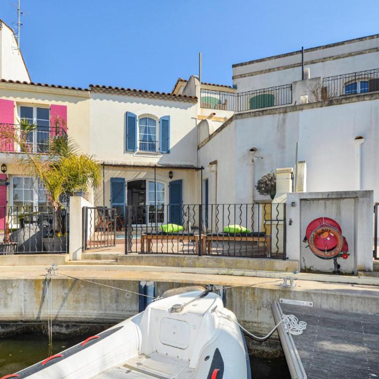 Belle Maison À Aigues-Mortes - Maison de Vacances 2 Chambres - 11
