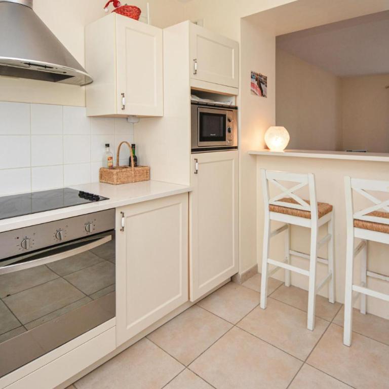 Lovely Home In Aigues-Mortes With House Sea View - Ferienhaus mit 2 Schlafzimmern - 6